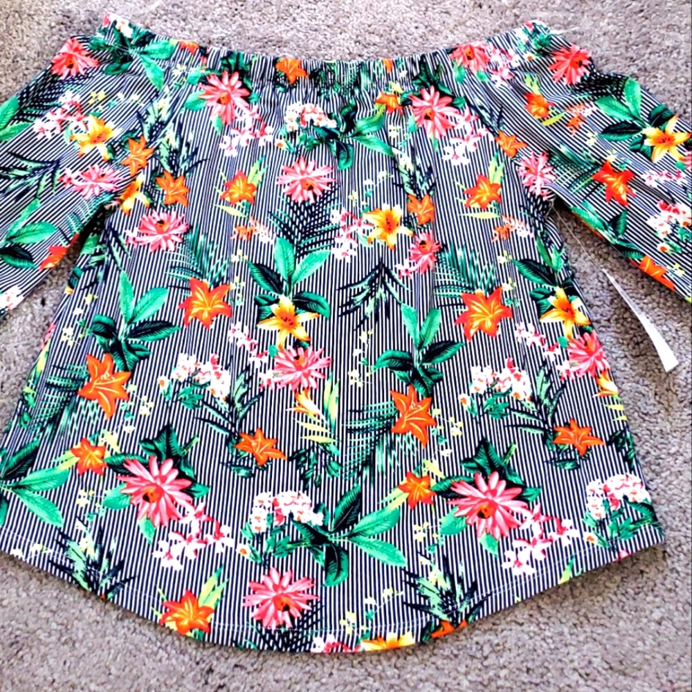 GIRL'S SHIRT FOR SPRING & SUMMER SIZE 14(L) $15